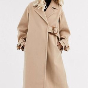 BNWT Beige/Camel Contrast Stitch Coat with Buckle Detail🍂🍂